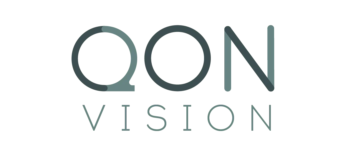 Schriftzug Qonvision in einem dunklem Graugrün und einem helleren Grünton.